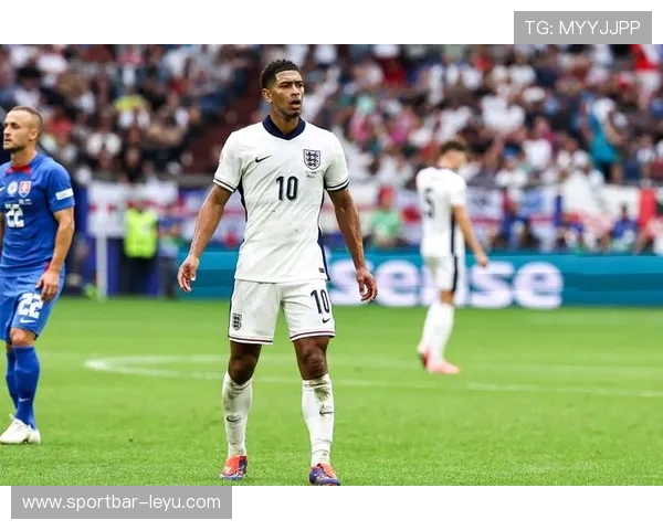 英格兰新核贝林厄姆闪耀中场